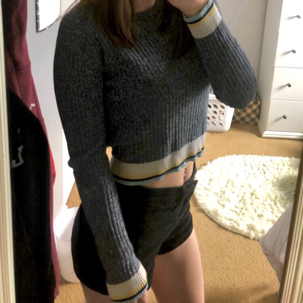 Grey Cropped Sweater / Prince&Fox